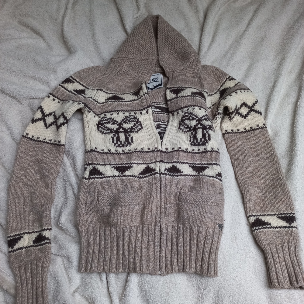 TNA Sea to Sky sweater